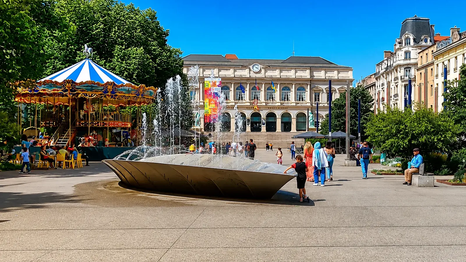 PLACE DE L'HÔTEL DE VILLE – BIEN RARE À LA VENTE | ADRESSE D'EXCEPTION AU CŒUR DE SAINT-ÉTIENNE