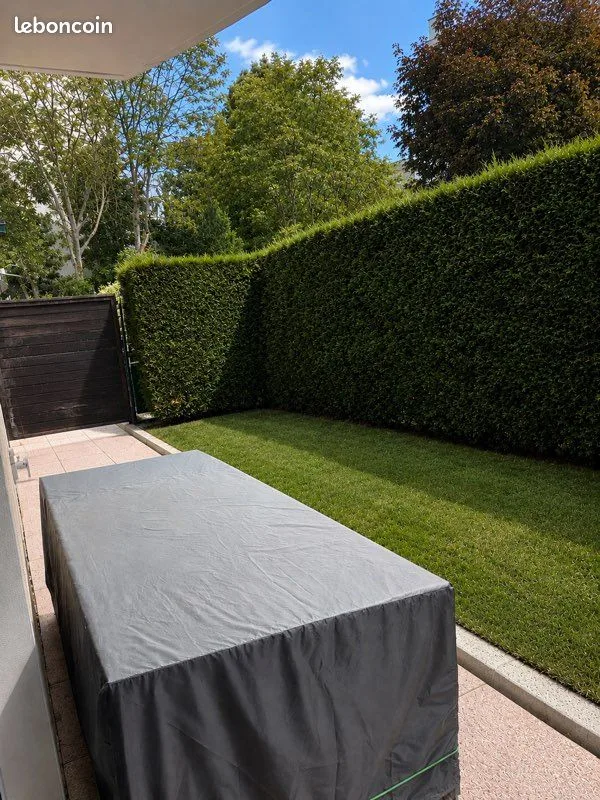 Appartement T2 56 m² en rez-de-jardin avec jardin privatif et garage — Saint-Étienne